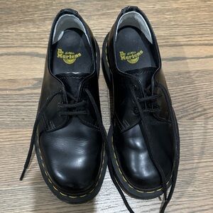 Dr. Martens Black Leather Women's Shoes